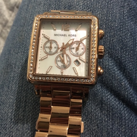 Michael Kors watch original box with booklet - Picture 3 of 3